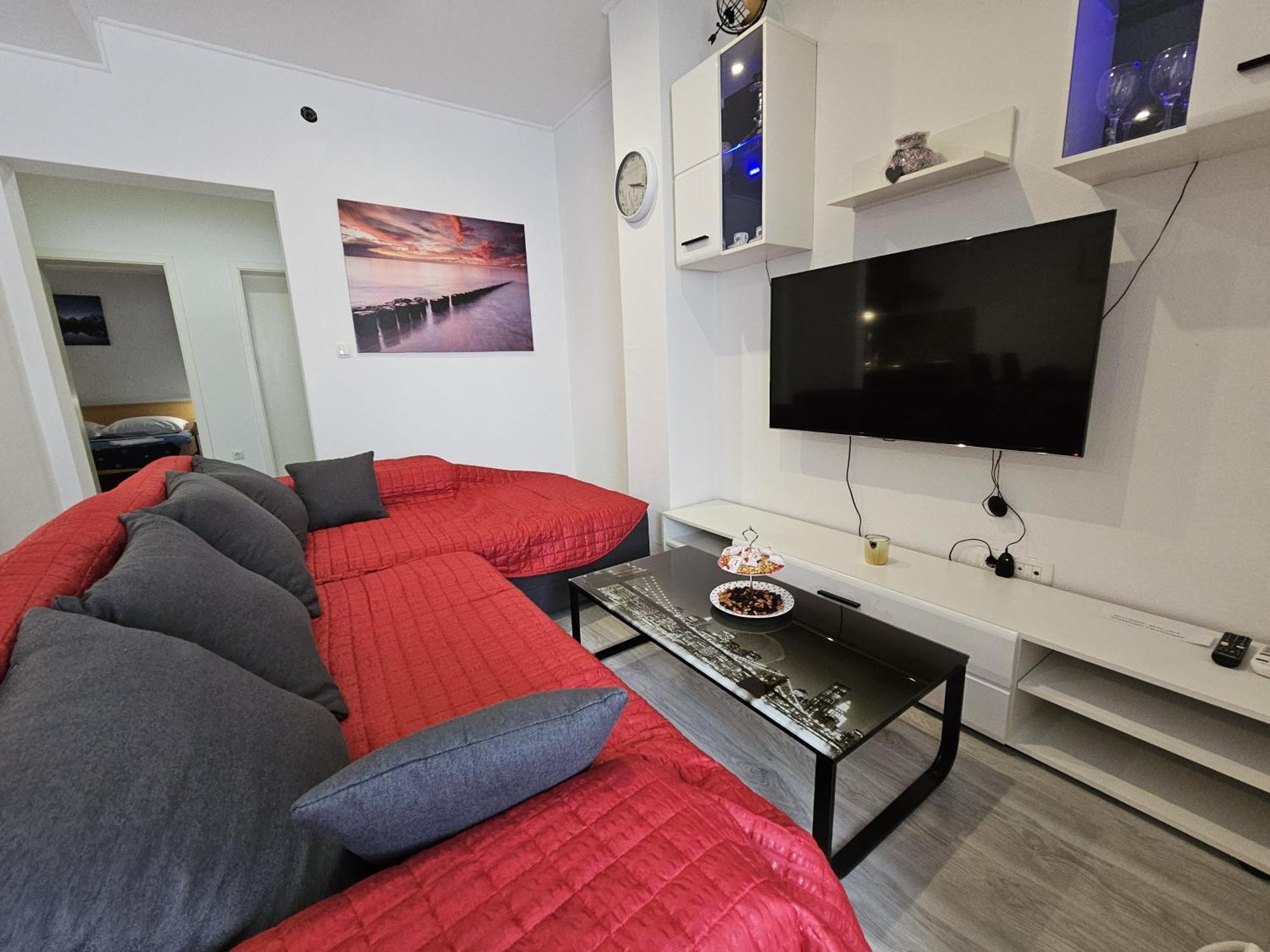 Modern Apartment Nikola In A Quiet Area Kastel Stari Exterior photo